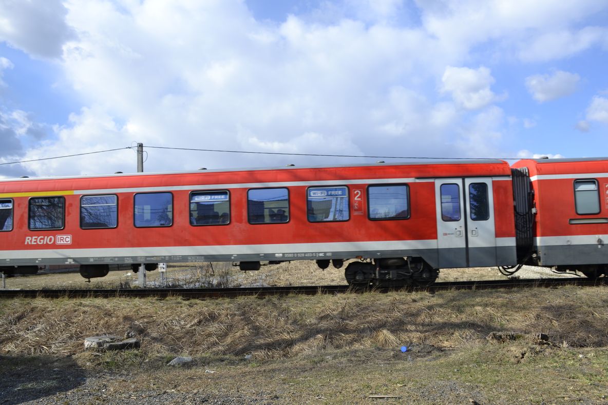 Deputatul Ionuț Simionca vrea ca autoritățile să respecte legea privind amplasarea de bariere la trecerile la nivel cu calea ferată