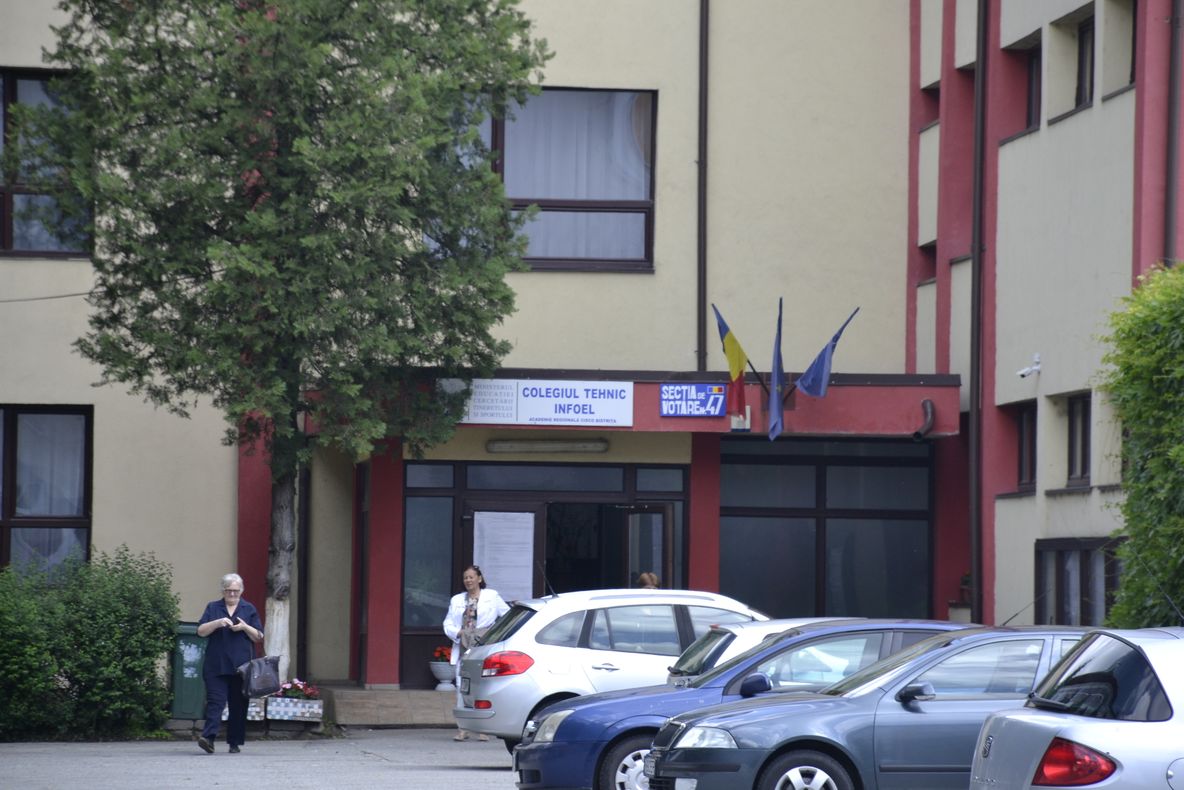 Politicienii bistrițeni votează! Ce mesaje au transmis? (FOTO)