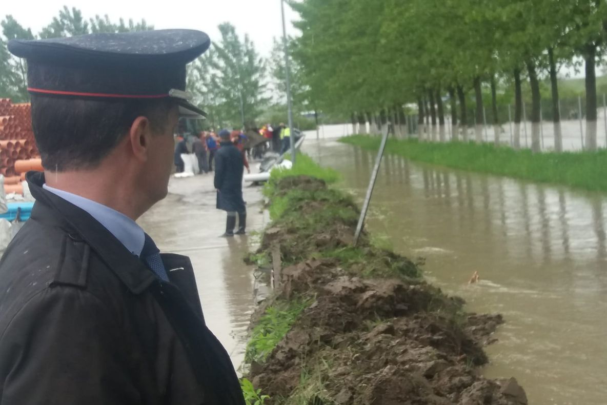 Două orașe și 14 comune afectate de ploile abundente în Bistrița-Năsăud! Imobile și terenuri  inundate și zeci de persoane evacuate