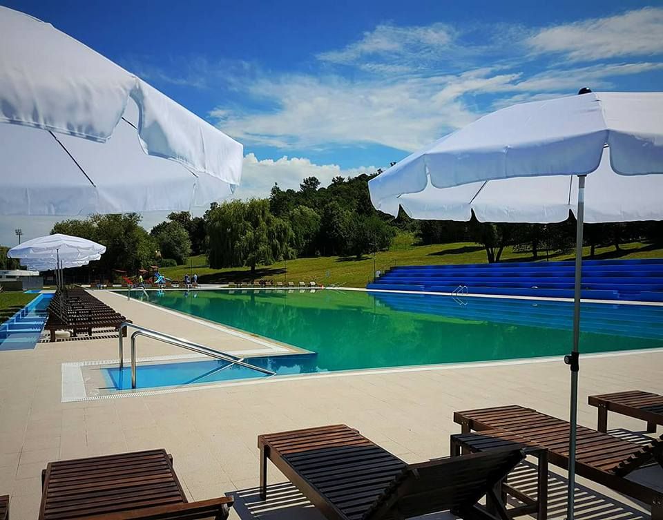 Ștrandul Codrișor din municipiul Bistrița, închis la începutul sezonului estival. Când ar putea fi deschis?