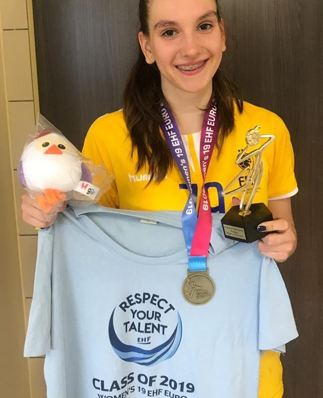 Andra Moroianu a fost desemnată cea mai bună extremă dreapta a Campionatului European de handbal U19