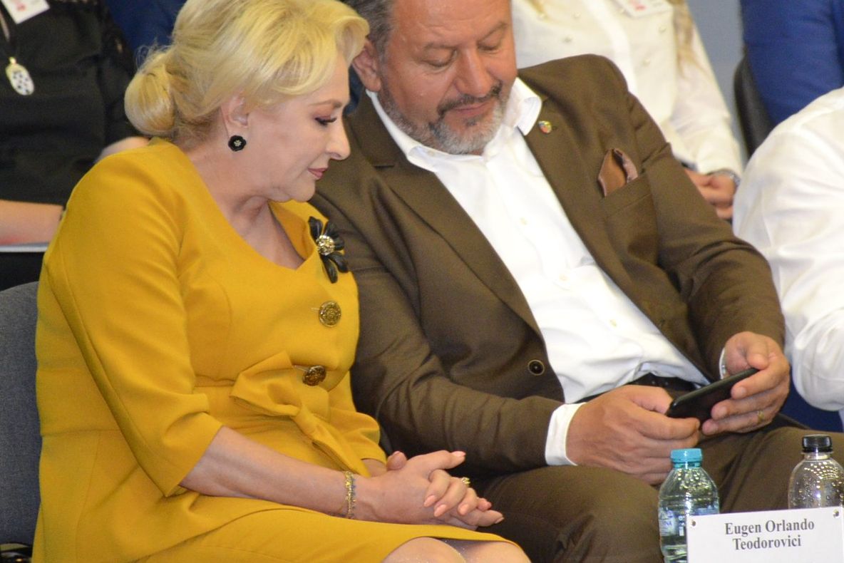 Președintele CJ Bistrița-Năsăud, Emil Radu Moldovan, felicitat de premierul Viorica Dăncilă. Vezi de ce!