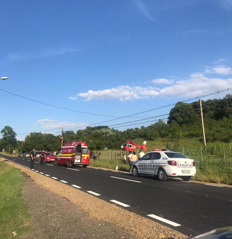 Bărbat din Bistrița-Năsăud, accidentat grav de un autoturism! A fost preluat de un elicopter SMURD și dus la Mureș