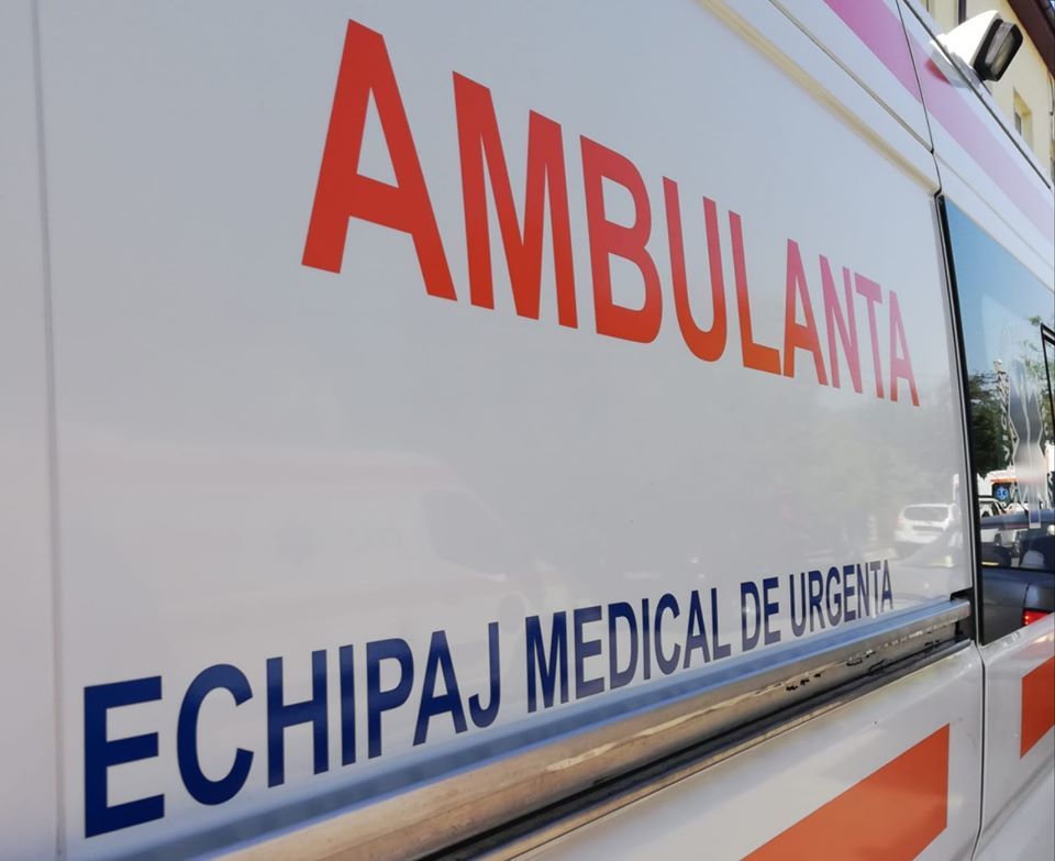 Copil, lovit de mașină pe o trecere de pietoni din Bistrița