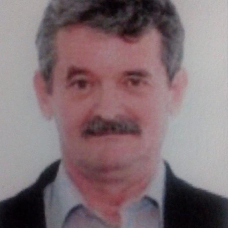 L-ați văzut? Bărbatul din imagine a dispărut de la domiciliu de câteva zile. Familia îl caută