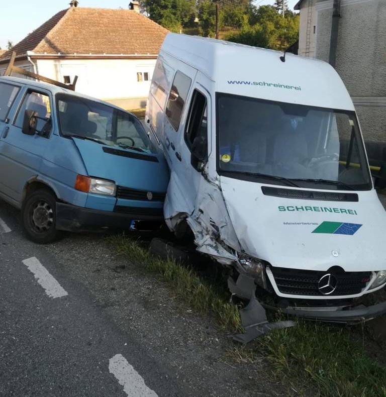O persoană a fost rănită într-un accident rutier produs pe DN 15A, în Bistrița-Năsăud (FOTO)
