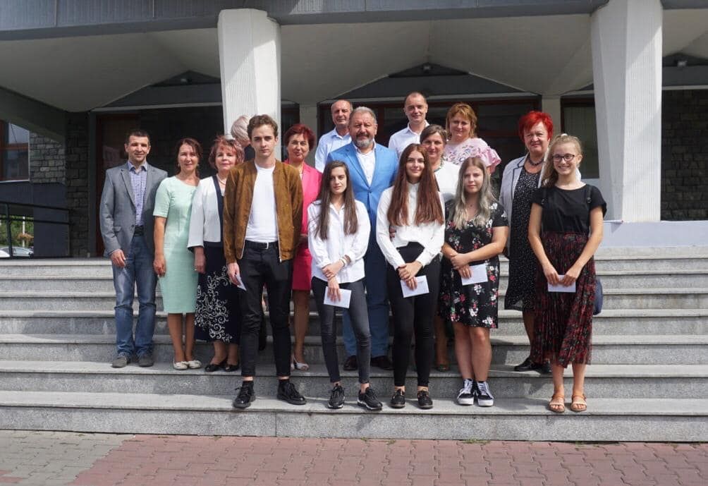 Exemple de urmat! Cinci elevi de 10 din Bistrița-Năsăud, premiați în prima zi a anului școlar