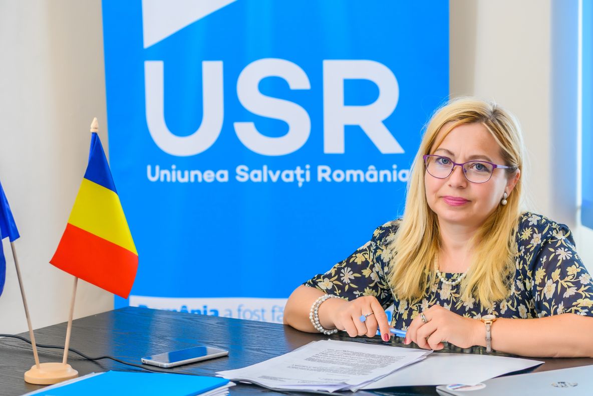 Cristina Iurișniți: Stop discriminării elevilor cu note sub 5  și schimbărilor legislative peste noapte