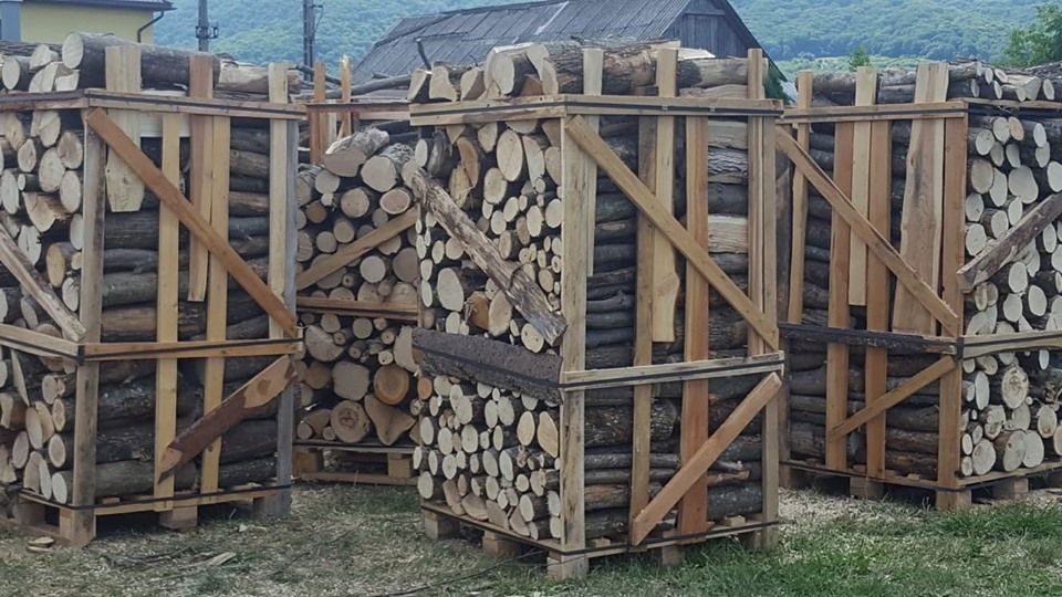 Direcția Silvică Bistrița-Năsăud vinde lemn paletizat pentru încălzirea locuințelor