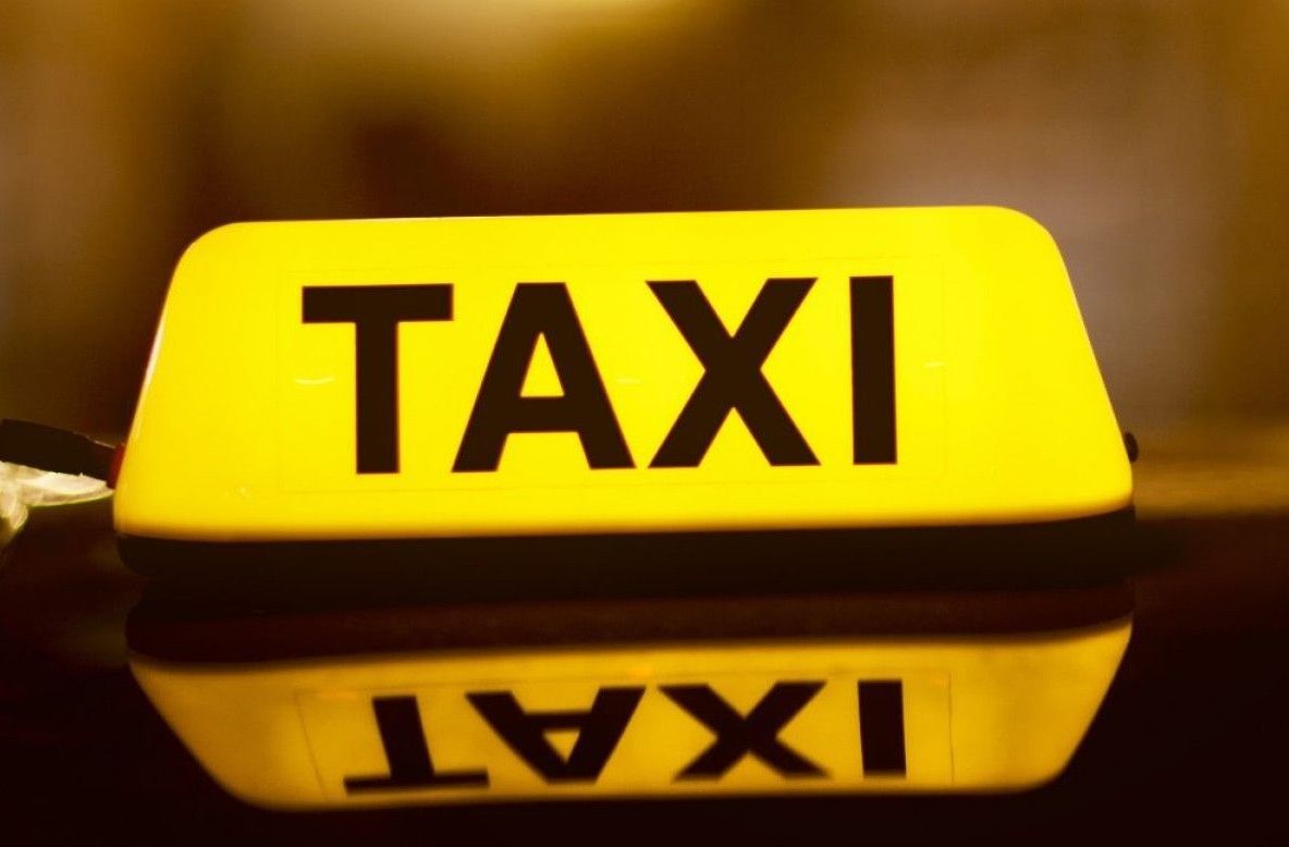 Bistrițean, anchetat după ce în vară ar fi bătut un taximetrist și i-ar fi furat și banii
