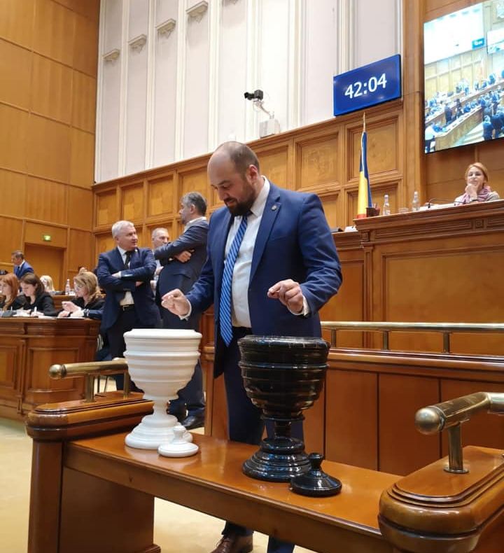 Deputatul Ionuț Simionca, despre votul pe moțiunea de cenzură: ”Am votat pentru demiterea celui mai slab guvern al României!”