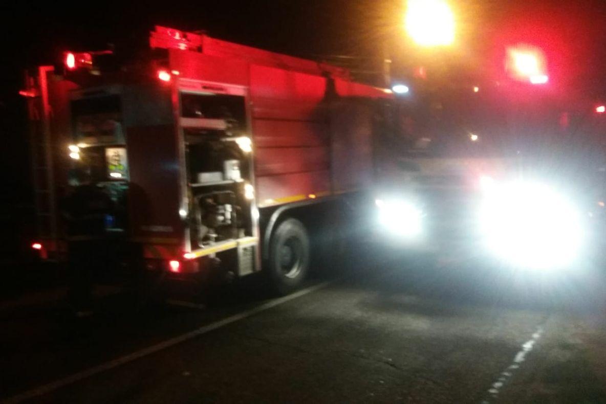 Pompierii bistrițeni, solicitați să intervină la două incendii (FOTO)