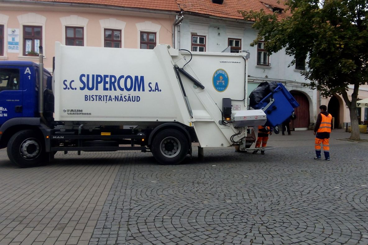 Tarifele pentru colectarea deșeurilor din Bistrița-Năsăud, modificate! Se va merge pe principiul "plătești cât arunci"