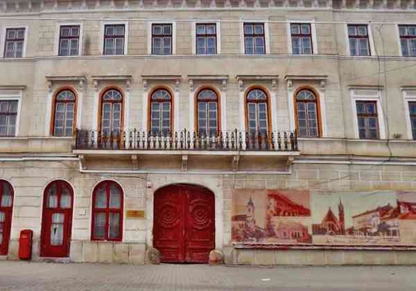 Noi pași pentru reabilitarea și modernizarea unei clădiri monument istoric din municipiul Bistrița