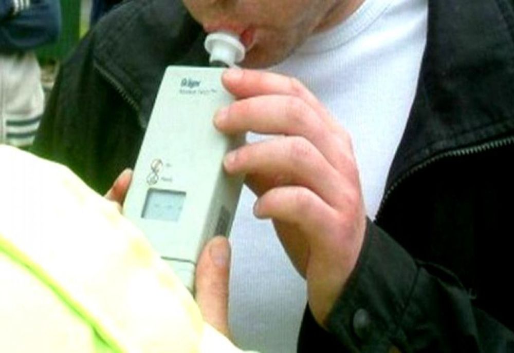 Bistrițean, băut zdravăn, la volan! A fost tras pe dreapta de polițiști pentru o vreme