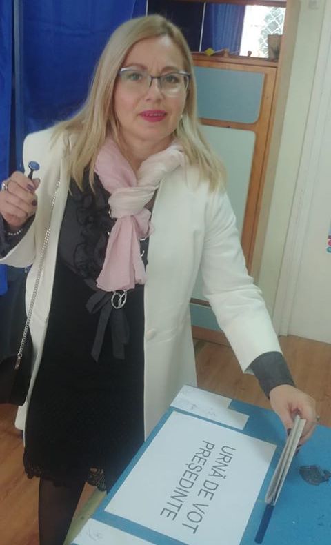 Deputatul USR de Bistrița-Năsăud, Cristina Iurișniți, reclamat la Biroul Electoral Județean în urma unei postări pe Facebook