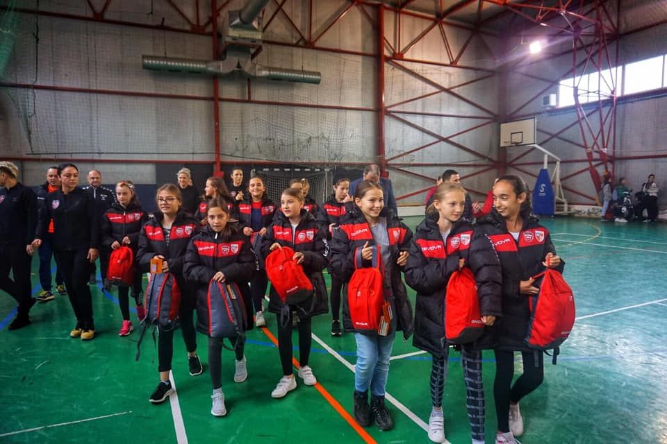 14 echipe de handbal din județ participă la programul ”Gloria Junior” (FOTO)
