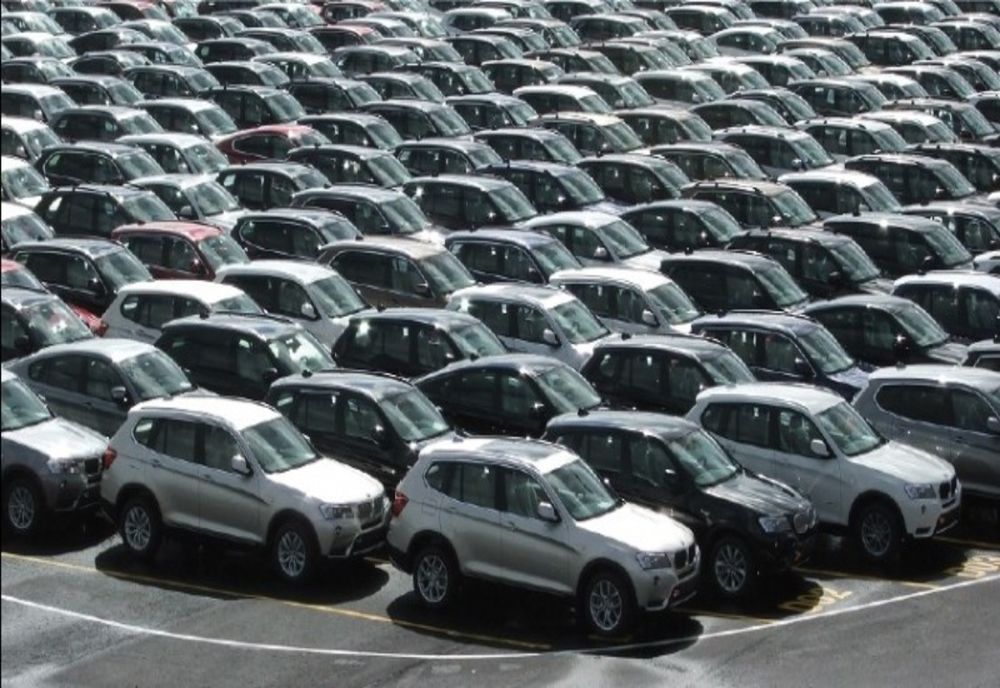 Guvernul Orban ia în calcul introducerea unei taxe de primă înmatriculare