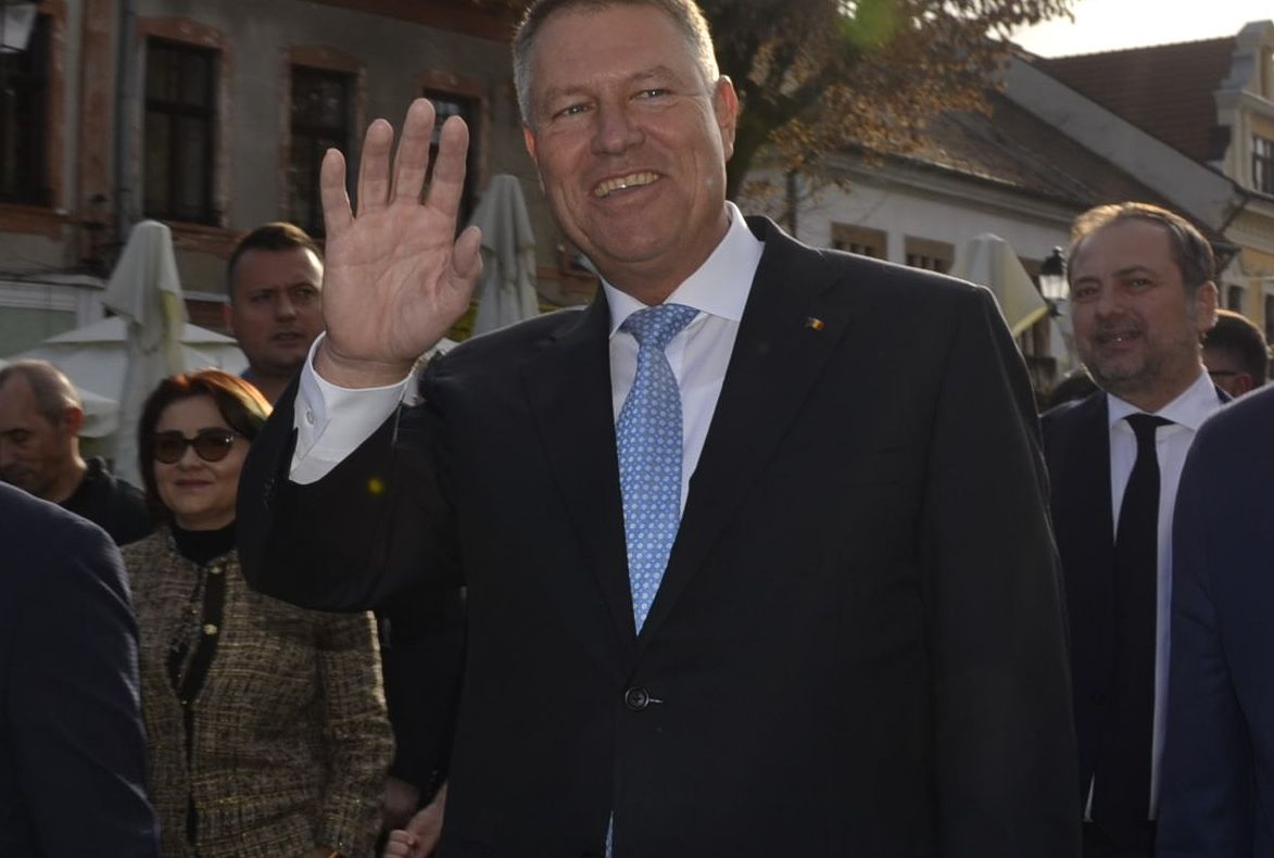 Klaus Iohannis despre dezbaterea de marți: ”Vom discuta pe toate temele care sunt de interes într-o campanie pentru prezidenţiale!”