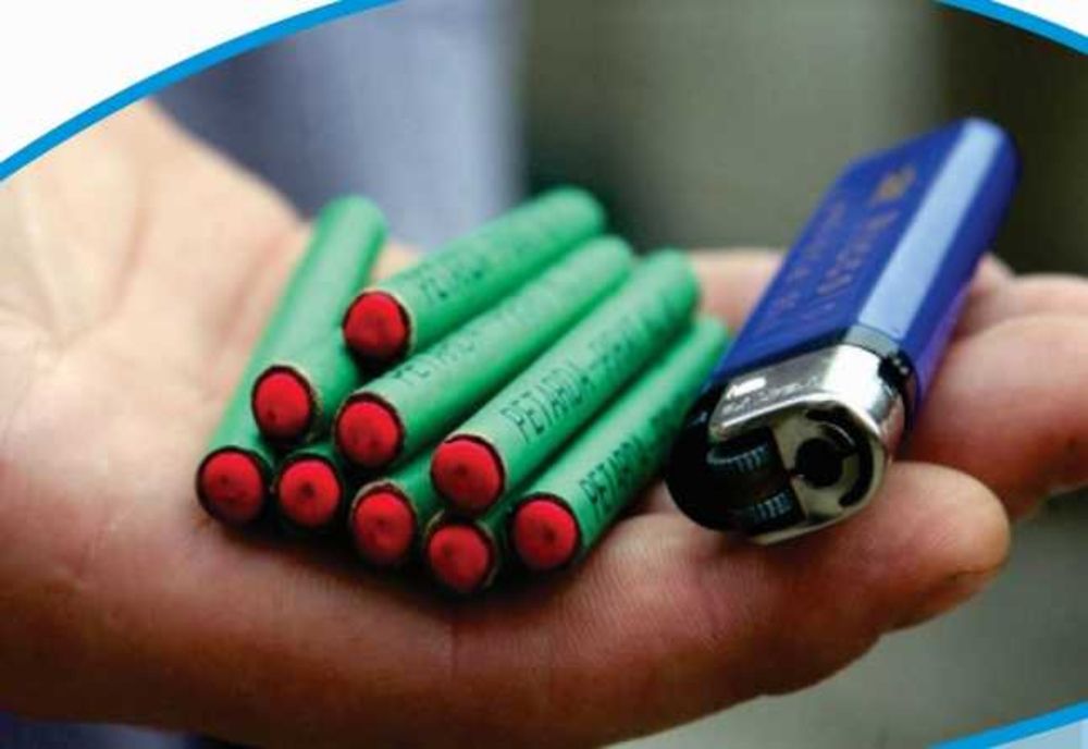 Cinci minori din Bistrița, prinși cu petarde asupra lor! Aveau aproape 200 de bucăți