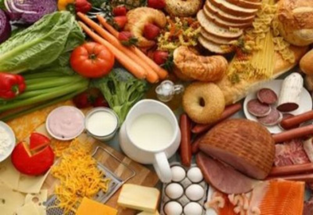 Comercianții de produse alimentare din Bistrița-Năsăud, controlați de polițiști și inspectorii sanitar-veterinari! Amenzile au curs