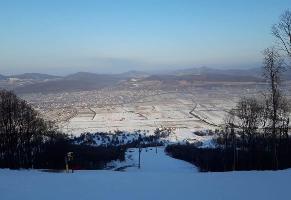 Pe pârtia de 6 milioane de euro, anul acesta bistrițenii au schiat 4 zile! Acum se închide iar