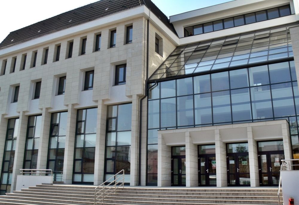 Magistrații de la Tribunalul Bistrița-Năsăud judecă în continuare doar urgențele! Protestul legat de abrogarea pensiilor speciale nu s-a terminat