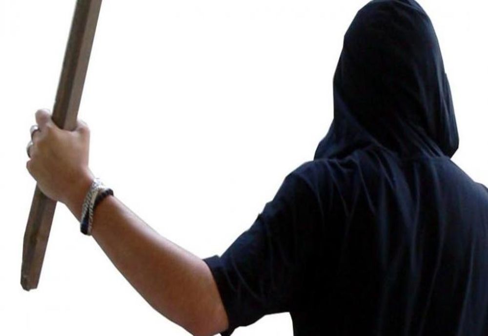 Bărbat din Teaca, sub control judiciar, după ce l-a băgat în spital pe un consătean