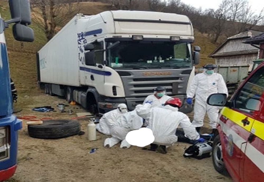 Accident cumplit în Ilva Mică! Un bărbat a murit zdrobit sub un TIR