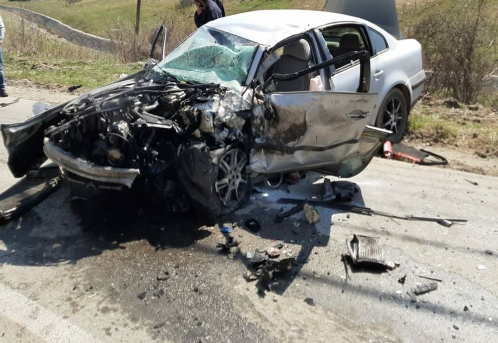 FOTO: Accident pe DJ 173, pe Dealul Jelnei! Cinci persoane au ajuns la spital