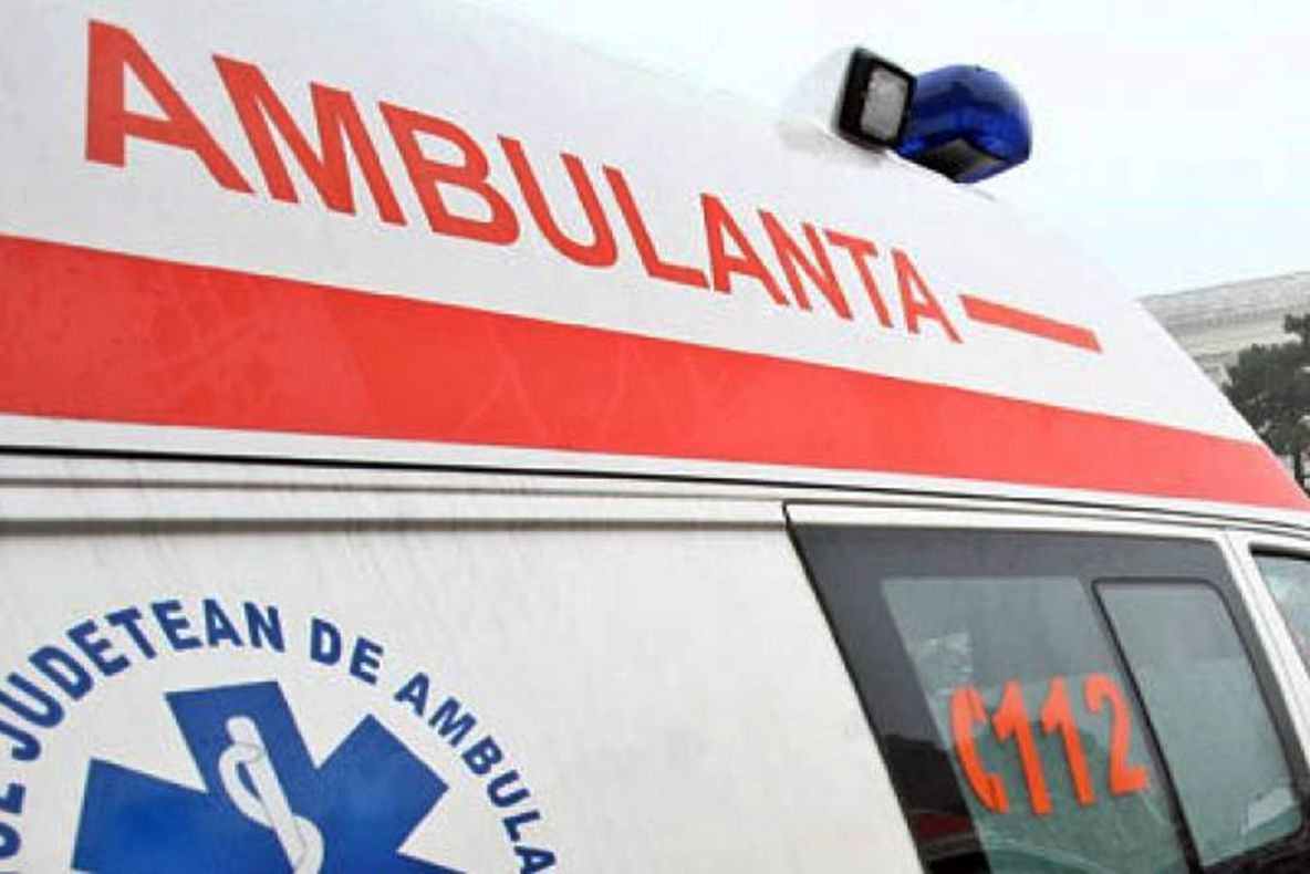 Accident cumplit în Năsăud! Un bărbat a decedat, după ce autoturismul pe care îl conducea a izbit violent o autoutilitară