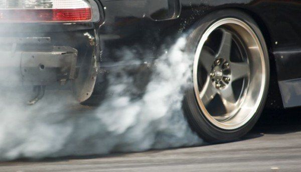 Plimbarea cu mașina și cheful de drifturi, plătită scump de un tânăr din Bistrița