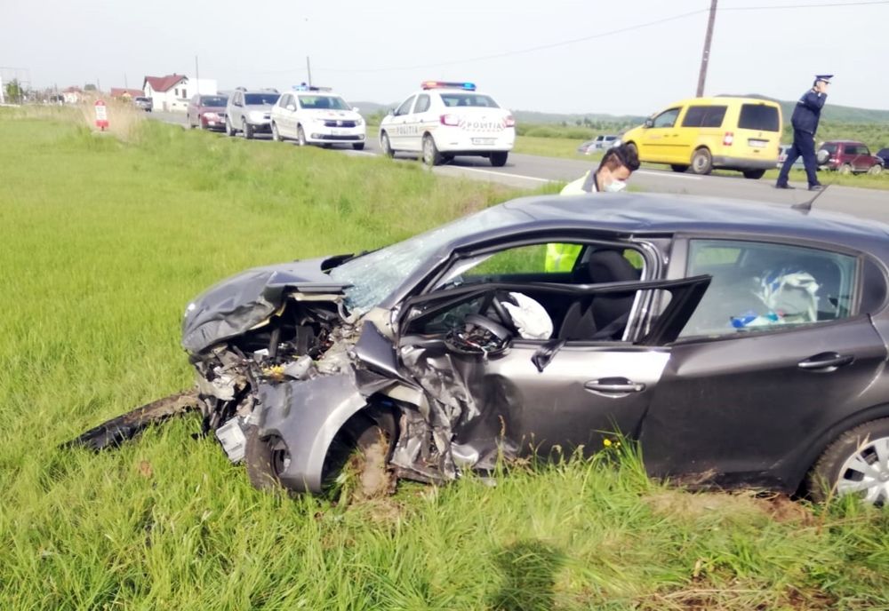 FOTO: Bărbat din Iași, implicat într-un accident rutier pe DN 17 în Bistrița-Năsăud, la spital