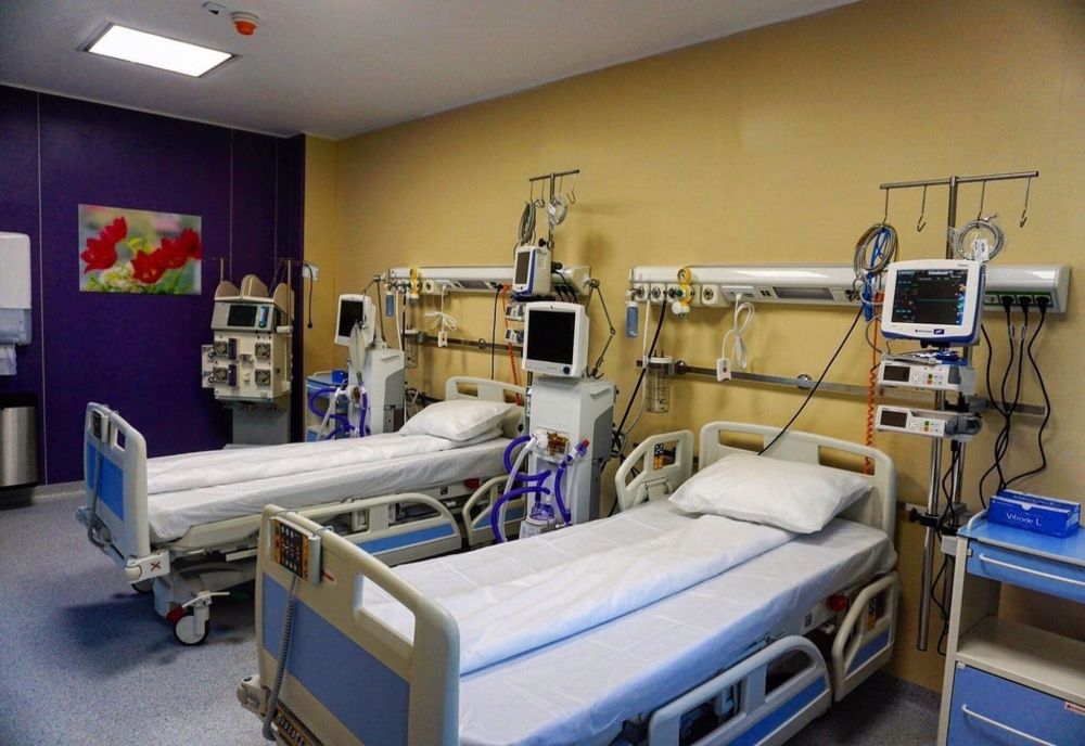 Spitalul Județean de Urgență Bistrița a primit o donație de UN MILION lei! Vor fi schimbate paturile și saltelele de la Boli infecțioase și Pneumologie