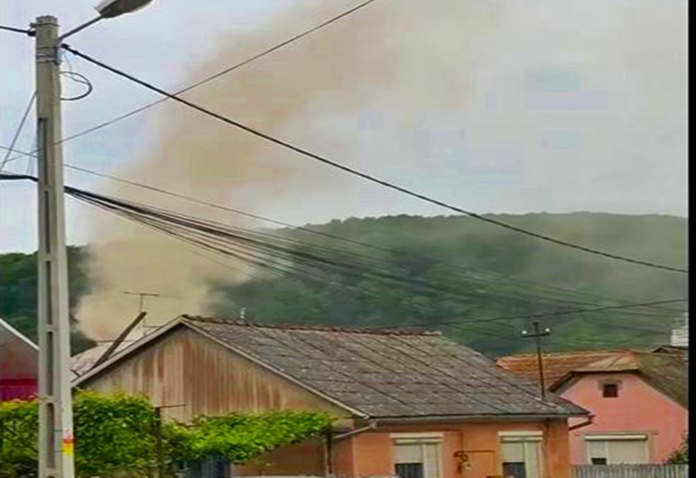 VIDEO: Stație de mixturi asfaltice din Beclean, oprită de comisarii Gărzii de Mediu! Amenda aplicată este  uriașă