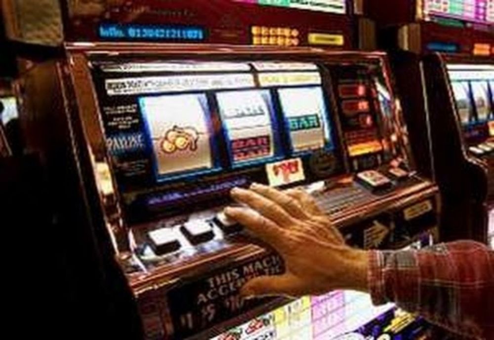 Polițiștii bistrițeni, în control la sălile de jocuri de noroc! Ce au constatat