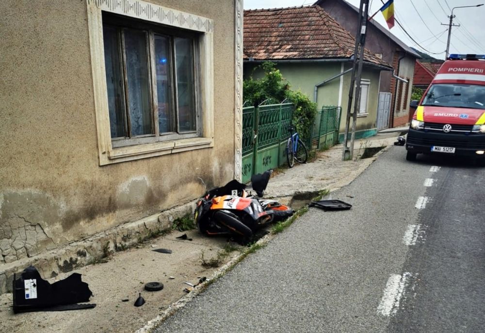 FOTO: Motociclist din Bistrița-Năsăud, rănit grav pe DN 17, în Reteag! A fost solicitată intervenția elicopterului SMURD de la Târgu Mureș