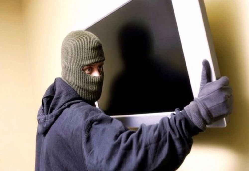 A furat un televizor și s-a ales cu dosar penal