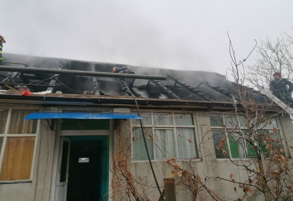 Incendiu în Nimigea, din cauza unei afumători improvizate în podul casei 