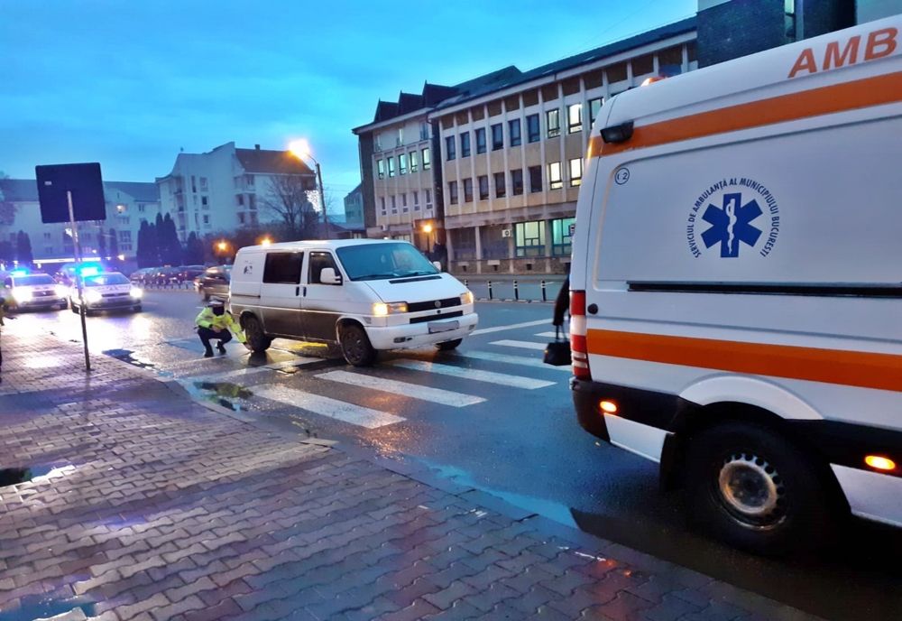 Femeie lovită de mașină, în Piața Petru Rareș din Bistrița