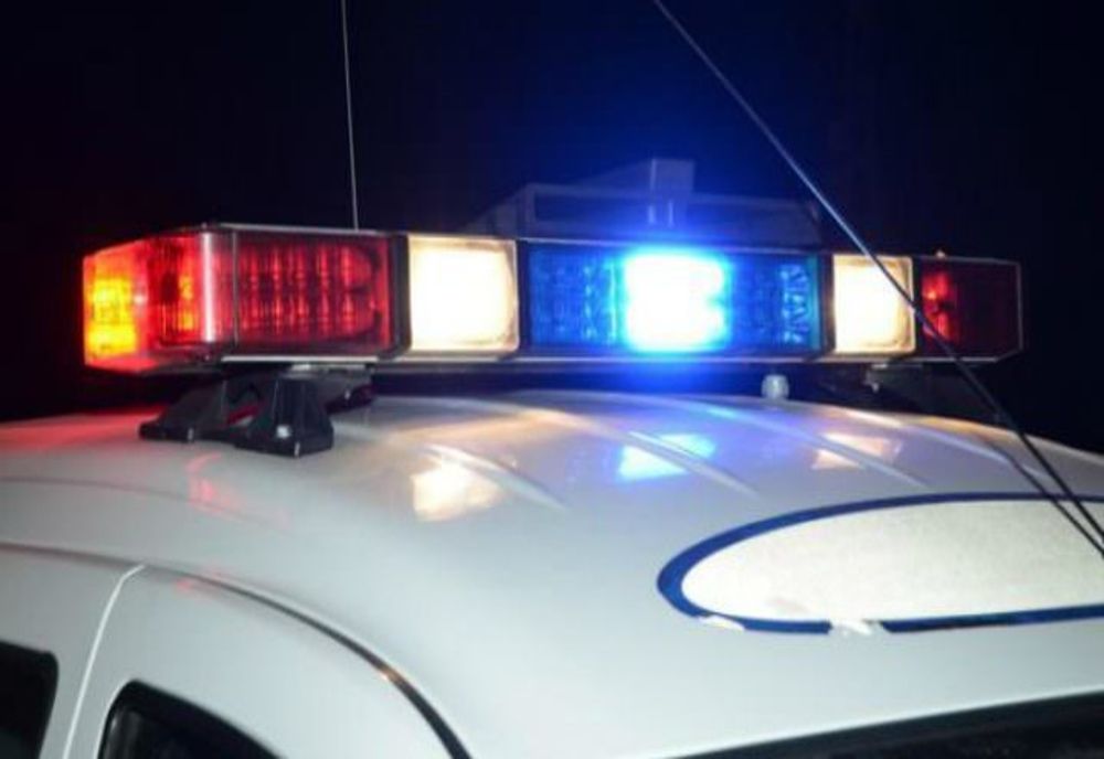 Tânăr din Sângeorz Băi, la plimbare deși avea permisul suspendat! Când polițiștii au vrut să-l oprească, a fugit și a ajuns cu mașina într-un gard