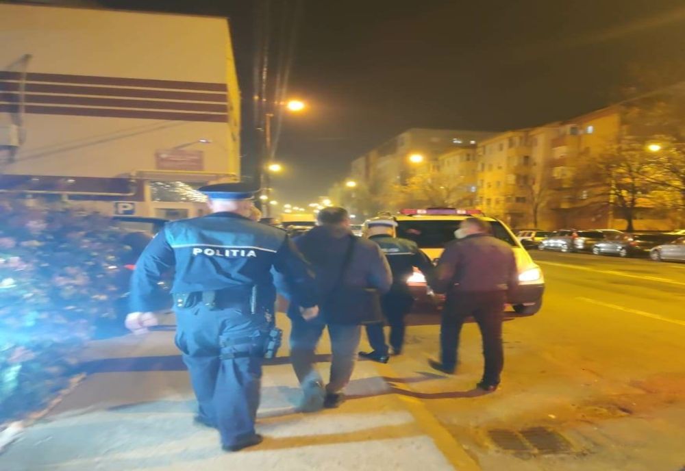 Peste 160 de sancțiuni contravenționale, în valoare de 64.000 lei, aplicate de polițiști pentru nerespectarea măsurilor impuse în pandemie
