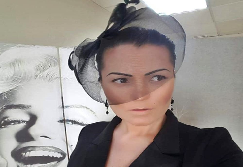 "Sexy peremista" Anca Cârcu arestată preventiv pentru proxenetism! Liderii AUR neagă că bistrițeanca este membra acestei formațiuni politice