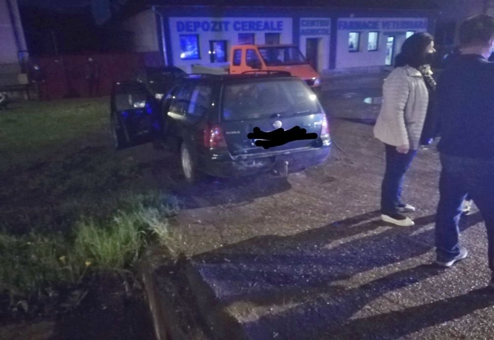 FOTO: Accident rutier pe DN 17, în Bistrița, provocat de un tânăr din Botoșani! O femeie a ajuns la spital