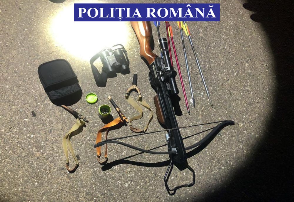 Doi tineri din Bistrița-Năsăud, bănuiți de braconaj