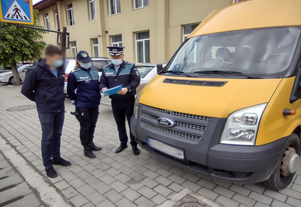 Microbuzele școlare și autobuzele, verificate de polițiști! Ce nereguli au fost găsite