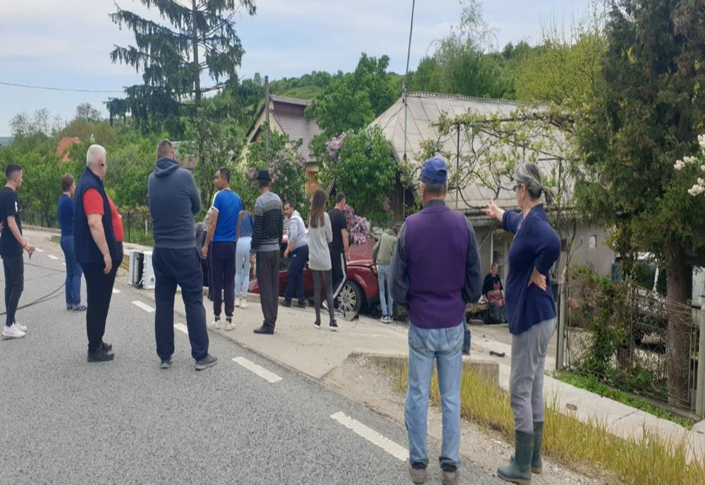 FOTO: Accident pe DN 15A, în Herina! O femeie a ajuns la spital