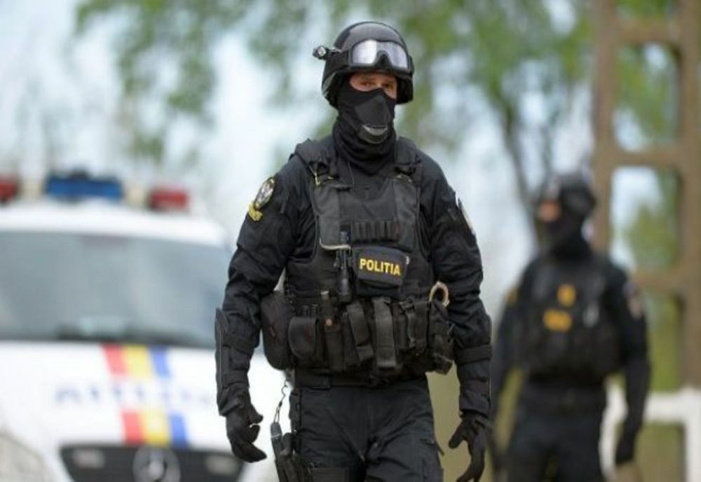 Doi constănțeni, reținuți de polițiștii bistrițeni, în dosarul samsarilor implicați în comerțul cu animale vii