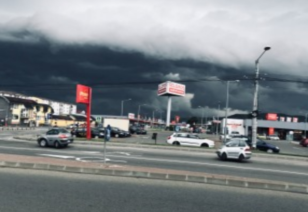 Furtună de cod roșu, în Bistrița-Năsăud! Ce pagube s-au înregistrat