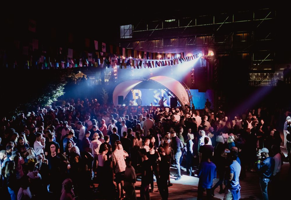 Aproape 60.000 de oameni au fost prezenţi la Bonţida la festivalul Electric Castle